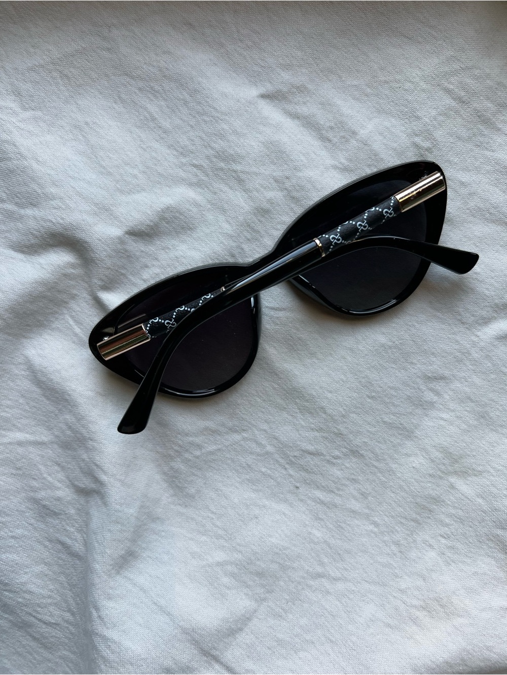Black Cat-Eye Women's Sunglasses - Picture 3 of 5